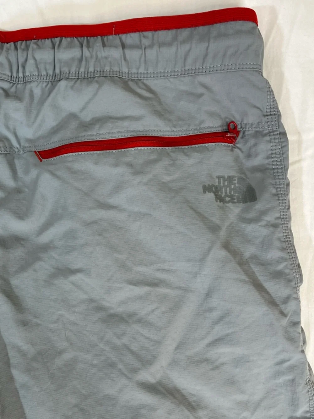 The North Face Light Gray Men's Nylon Ripstop Outdoor Hiking Shorts Men’s Medium